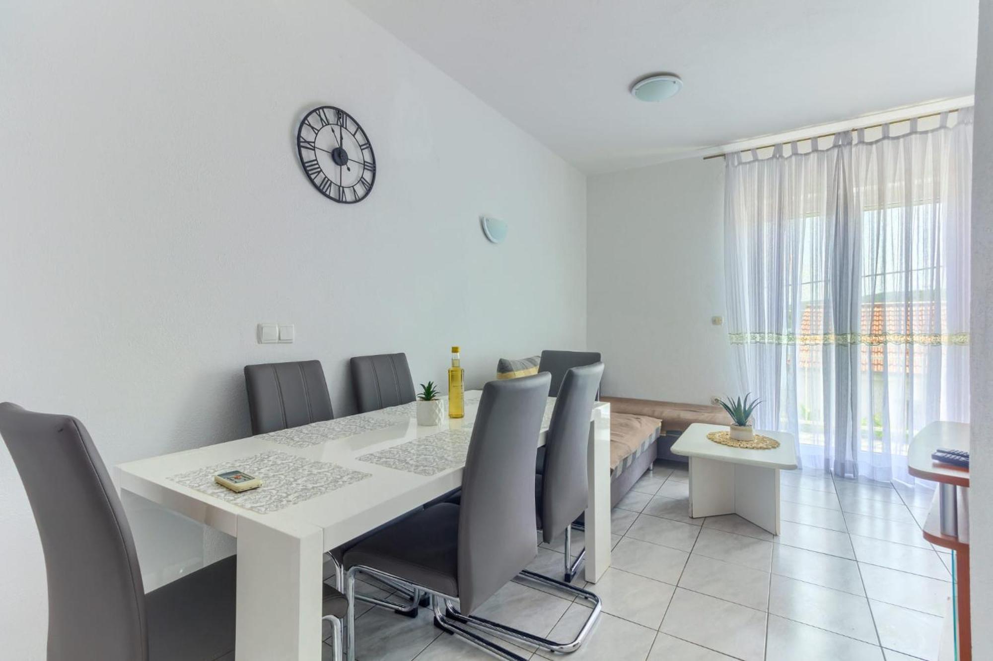 Ann Appartement Marina Buitenkant foto