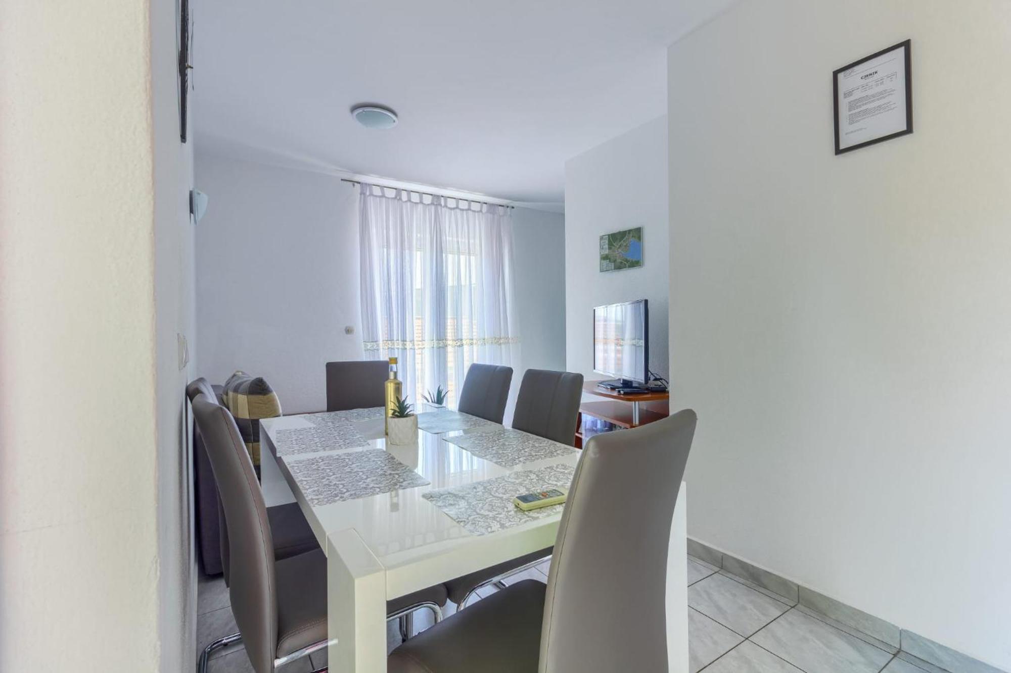 Ann Appartement Marina Buitenkant foto